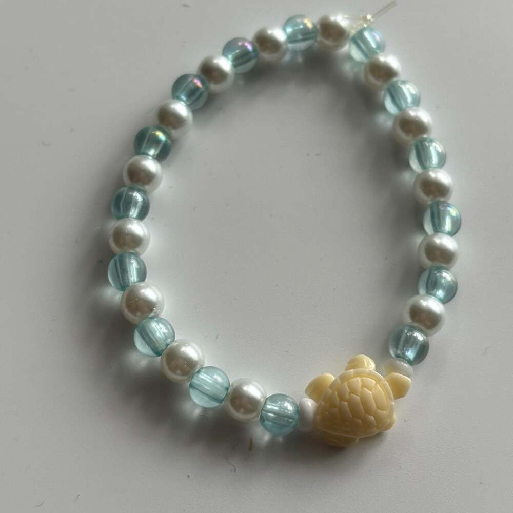 Beaded Turtle Charm Bracelet with Blue and White Faux Pearl Beads - Picture 6 of 8
